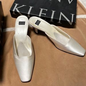 New in box white satin Ann Klein mules